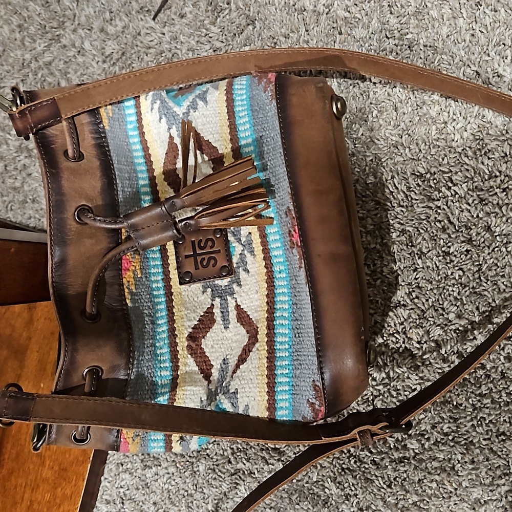 STS leather bucket crossbody purse